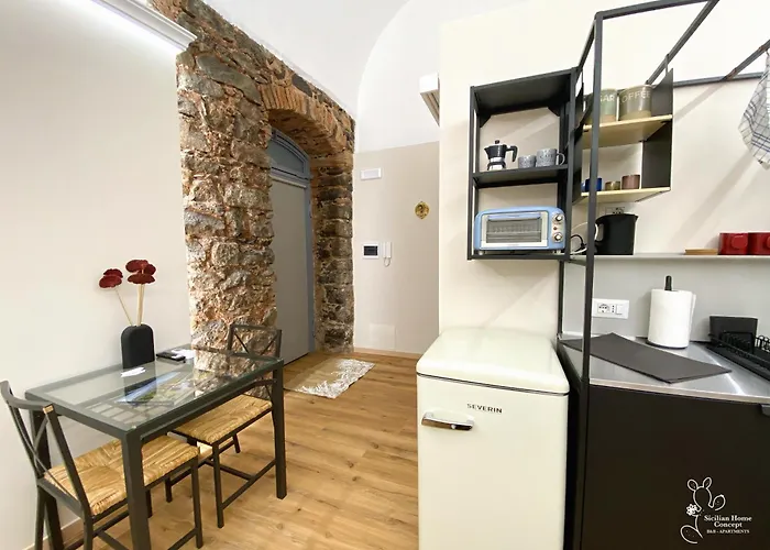 Sicilian Duomo - Lava * Katanya