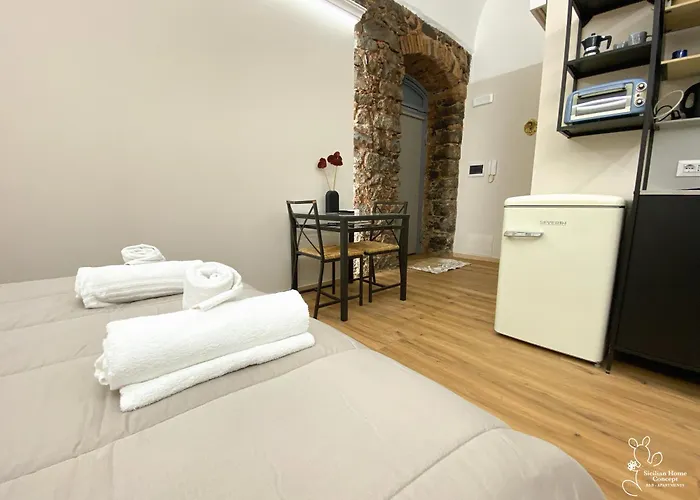 Sicilian Duomo - Lava * Katanya