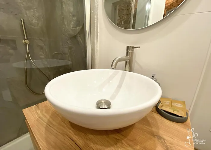 Sicilian Duomo - Lava Daire *